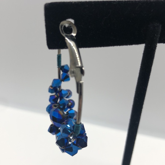 Hoop earrings with Bead Wrap - Picture 5 of 6